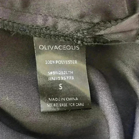 Olivaceous Women’s Charcoal Gray Satin Blouse Size S Lightweight‎ Casual Office - Picture 6 of 8